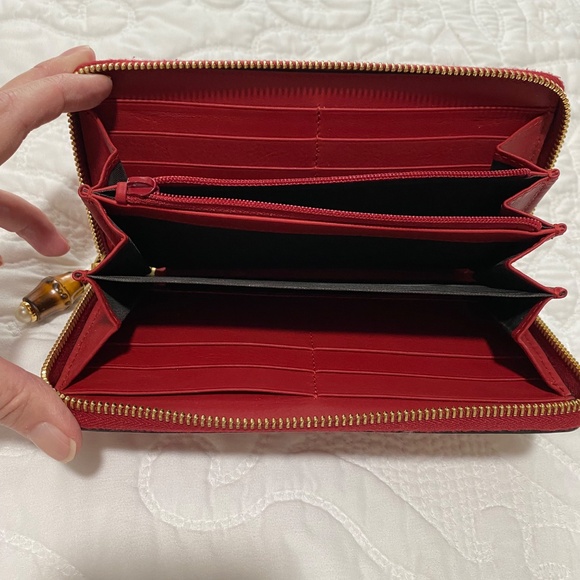 Gucci Red Bamboo Wallet - Picture 5 of 15